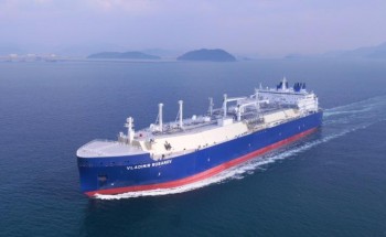 https://www.ajot.com/images/uploads/article/IIce-Breaking_LNG_Carrier_Vladimir_Rusanov.jpg