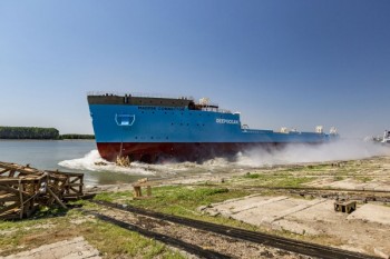 https://www.ajot.com/images/uploads/article/Launch-of-Maersk-Connector-3-LR.jpg