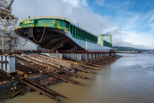 https://www.ajot.com/images/uploads/article/Makani_Loa_barge.jpg