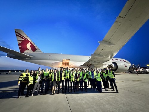 https://www.ajot.com/images/uploads/article/Qatar_Airways_Cargo_launches_freighters_to_Warsaw.jpeg