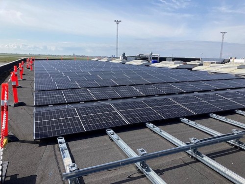 https://www.ajot.com/images/uploads/article/Solar_panels_WFS_cargo_terminals_Copenhagen_Airport.jpg