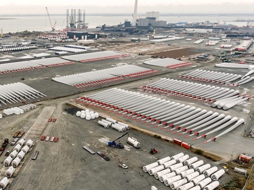 https://www.ajot.com/images/uploads/article/The-Port-of-Esbjerg-Wind-Farm-Port-in-Denmark-cropped.jpg