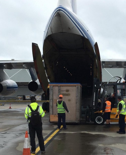 https://www.ajot.com/images/uploads/article/Volga-Dnepr_IL-76TD-90VD_being_loaded.jpg