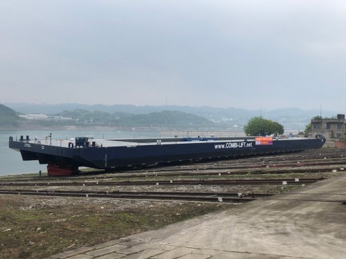 https://www.ajot.com/images/uploads/article/damen-Launch-of-Stan-Pontoon-11226-RD-mega-barge-Tomsk.jpg