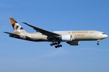 https://www.ajot.com/images/uploads/article/etihad-airways-boeing-777-ffx.jpg