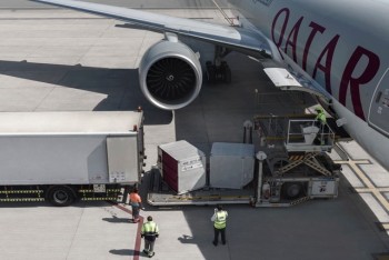 https://www.ajot.com/images/uploads/article/qatar-Cool-Chain_Reefer-Truck.jpg