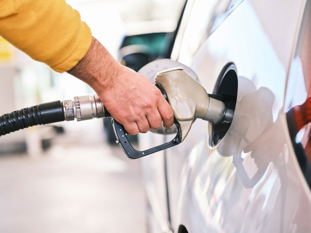 Filling up a car tank