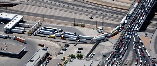 Dimerco team in the US coordinated to work seamlessly with cross-border trucks to pass the Mexican border.